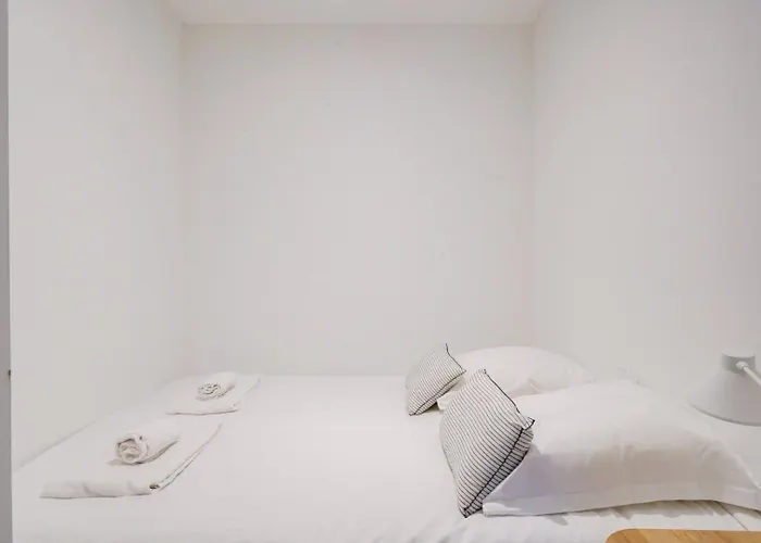 Beautiful Apartment In Chartrons With Terrace